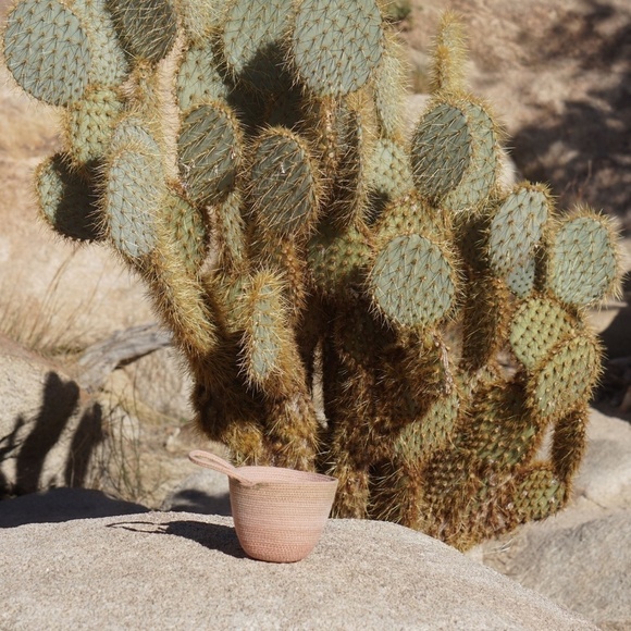 NWT MOKun Terracotta Medium Planter, Hand Dyed Handcrafted - Picture 10 of 10